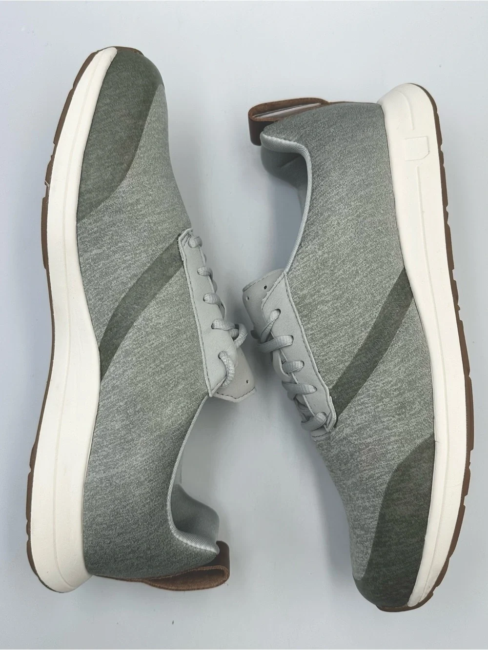 York Athletics The Henry Sweatshirt Runner Grey Heather Sneaker Men 9.5 Women 11